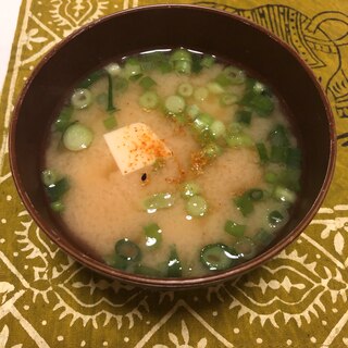 ピリッ 豆腐とネギのお味噌汁♪